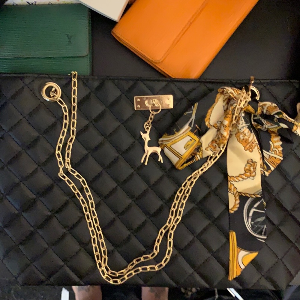 Black tote